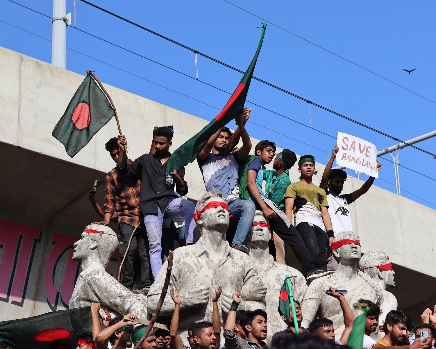 জুলাই গণঅভ্যুত্থানকারীদের দায়মুক্তি ও চাকরিতে ৩২ বছর বয়সের সীমারেখা নির্ধারণ