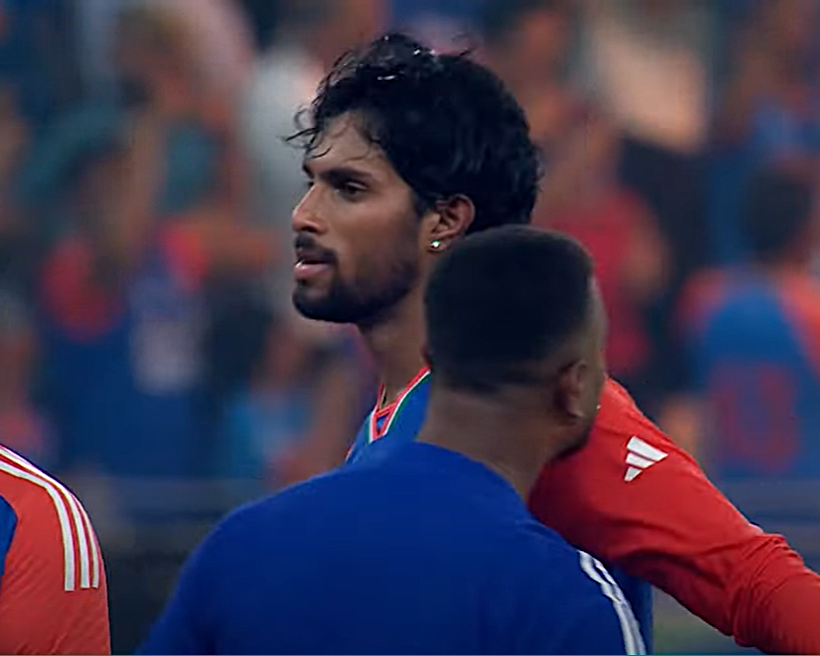 রোমাঞ্চকর ফাইনালে পাকিস্তানকে হারিয়ে এশিয়া কাপ চ্যাম্পিয়ন ভারত