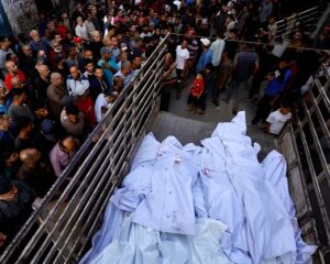 গাজায় শতাধিক ফিলিস্তিনি নিহত: ইসরায়েলের ‘যুদ্ধবিরতি প্রয়োগ পুনরায় শুরু’র ঘোষণা