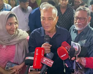 পূজাকে বিঘ্নিত করার ষড়যন্ত্র সফল হয়নি: স্বরাষ্ট্র উপদেষ্টা