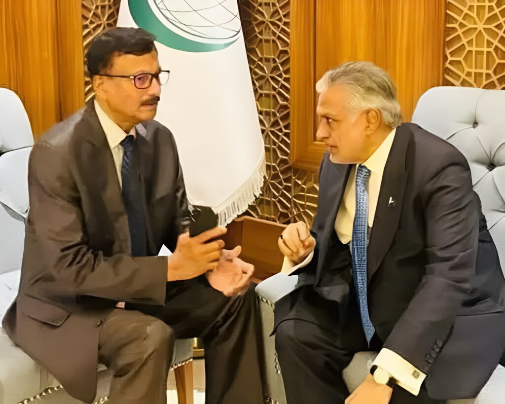 জেদ্দায় বাংলাদেশ ও পাকিস্তানের পররাষ্ট্রমন্ত্রীদের বৈঠক: দ্বিপাক্ষিক সম্পর্কে নতুন গতির সঞ্চার