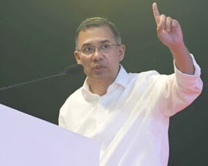 টাঙ্গাইলের জনসমুদ্রে তারেক রহমান: ‘ফ্যামিলি কার্ড’ ও ‘কৃষক কার্ড’ চালুর অঙ্গীকার নিয়ে ভোটকেন্দ্র পাহারার ডাক