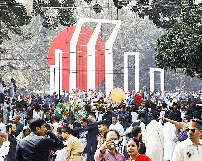 একুশের চেতনায় সিক্ত বাংলাদেশ: বিনম্র শ্রদ্ধায় পালিত হলো মহান শহীদ ও আন্তর্জাতিক মাতৃভাষা দিবস