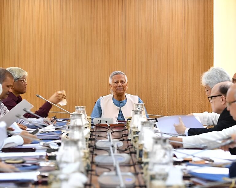 নতুন মন্ত্রিসভা গঠন পর্যন্ত দায়িত্বে থাকছেন উপদেষ্টারা: ১৫ ফেব্রুয়ারি সচিবালয়ে ফেরার প্রস্তুতি