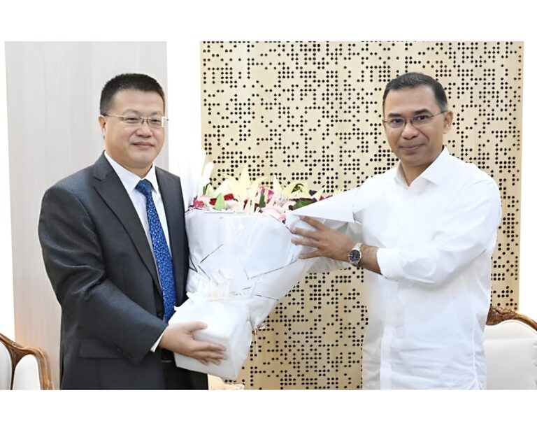 চীনের রাষ্ট্রদূতের সৌজন্য সাক্ষাৎ: প্রধানমন্ত্রী তারেক রহমানকে চীন সফরের আমন্ত্রণ