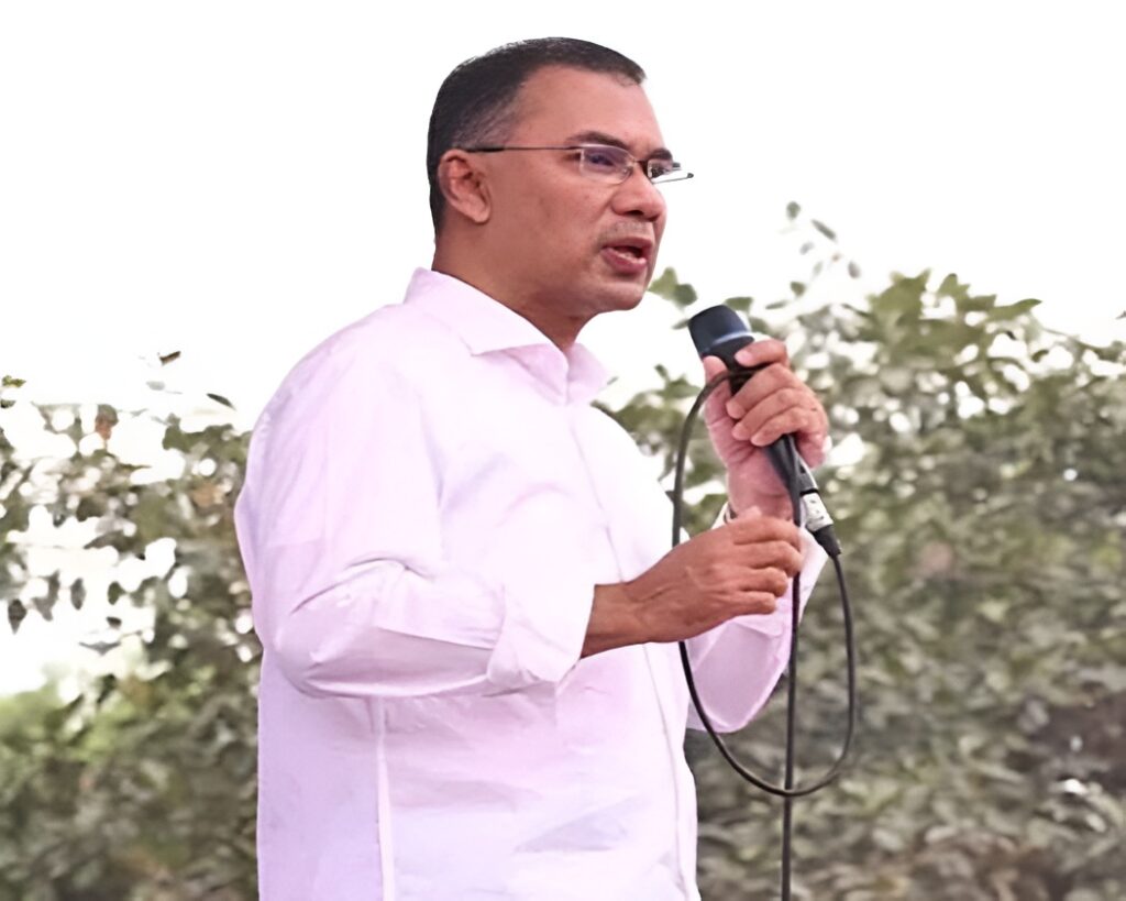 আগামী মাসে আসছে ‘কৃষক কার্ড’; খাল কাটা কর্মসূচির উদ্বোধন শেষে দিনাজপুরে প্রধানমন্ত্রী তারেক রহমান