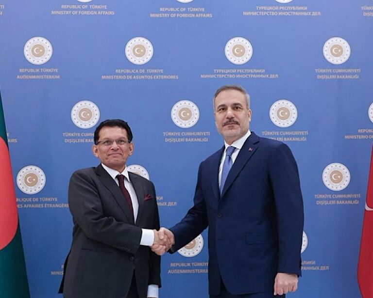 আঙ্কারায় বাংলাদেশ ও তুরস্কের পররাষ্ট্রমন্ত্রীর বৈঠক; দক্ষ জনশক্তি রপ্তানি ও বিনিয়োগ নিয়ে আলোচনা