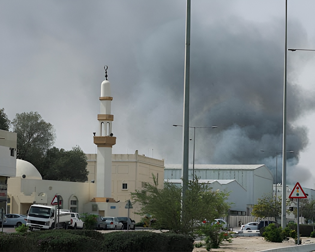 আরব আমিরাতে ইরানের বড় হামলা: ধ্বংসাবশেষ পড়ে প্রবাসী বাংলাদেশিসহ ৩ জন নিহত