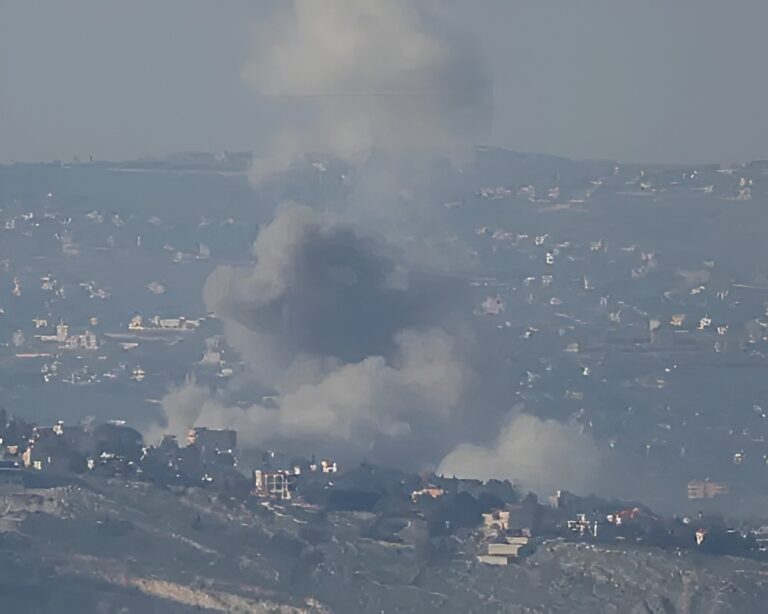 মধ্যপ্রাচ্যে সংঘাতের দাবানল: ইরানি আকাশসীমায় লাশের পাহাড়, কুয়েতে মার্কিন যুদ্ধবিমান বিধ্বস্ত