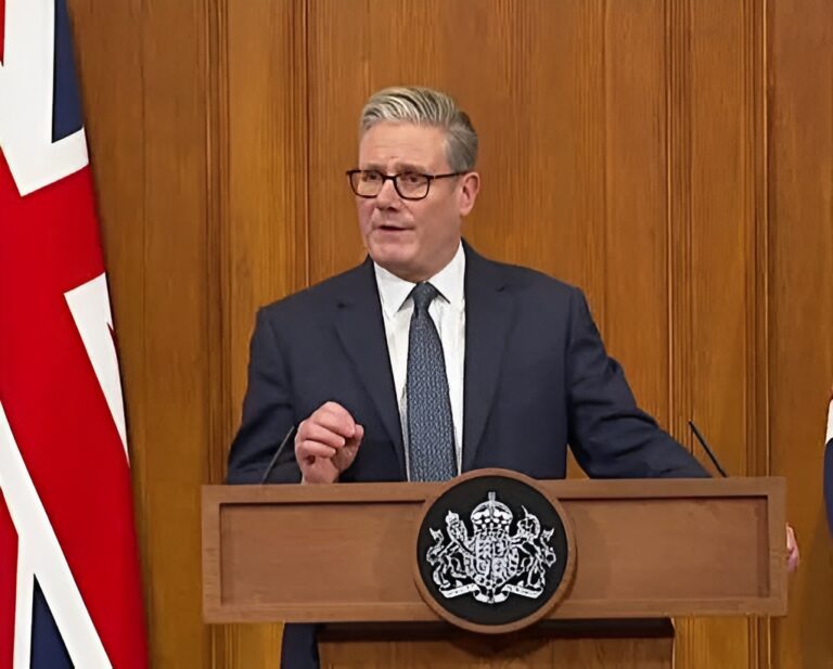 ট্রাম্পের চাপ উপেক্ষা করে ইরানে হামলায় না ব্রিটিশ প্রধানমন্ত্রী স্যার কিয়ের স্টারমারের