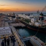 যুদ্ধের ২০ দিনেই নমনীয় যুক্তরাষ্ট্র; ইরানের তেল রপ্তানিতে নিষেধাজ্ঞা শিথিলের পরিকল্পনা