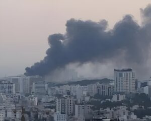ইরানের পারমাণবিক স্থাপনায় হামলা ও ইসরায়েলে ইরানের পাল্টা মিসাইল বর্ষণ: যুদ্ধের চরম অবনতি