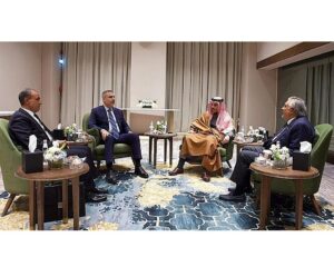 মধ্যপ্রাচ্যে যুদ্ধ থামানোর রোডম্যাপ: ইসলামাবাদে ৪ দেশের পররাষ্ট্রমন্ত্রীদের জরুরি বৈঠক