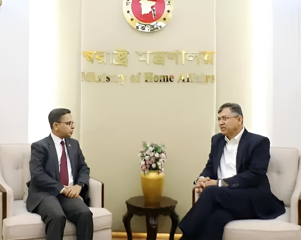 সীমান্ত হত্যা বন্ধে ভারতের প্রতিশ্রুতি: স্বরাষ্ট্রমন্ত্রী ও ভারতীয় হাইকমিশনারের বৈঠক