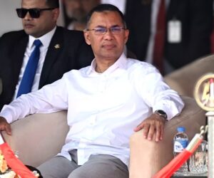 দেড় যুগ পর স্বাধীনতা ও জাতীয় দিবসে প্যারেড গ্রাউন্ডে কুচকাওয়াজ; সশস্ত্র বাহিনীকে শক্তিশালী করার ঘোষণা প্রধানমন্ত্রীর