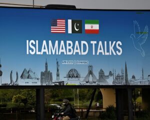 ইরান-যুক্তরাষ্ট্র সংকটে পাকিস্তানের ‘অসম্ভব’ মধ্যস্থতা; নেপথ্যে চীনের শক্তিশালী ভূমিকা