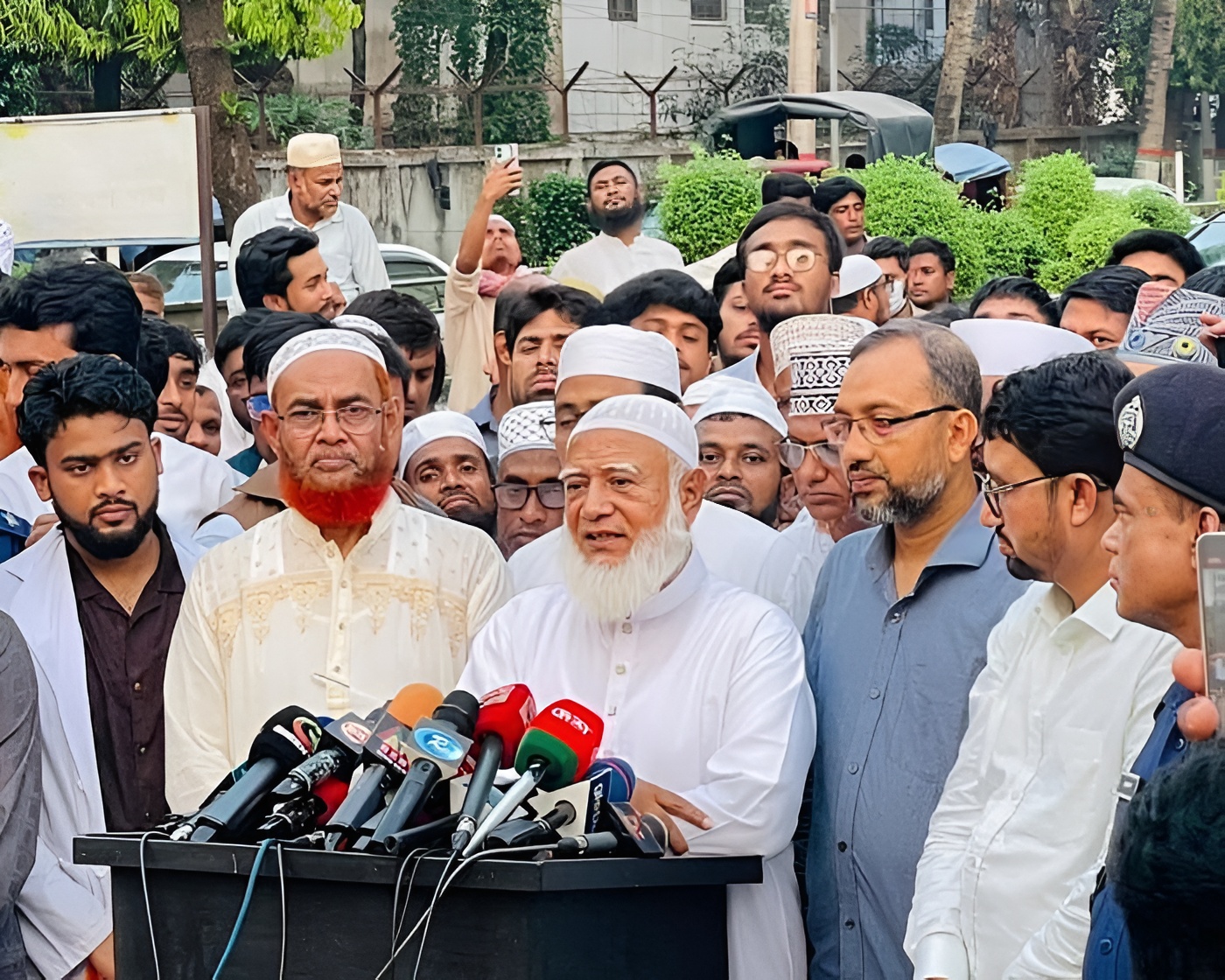 জনগণের অধিকার আদায়ে আর এক চুলও ছাড় নয়: ডা. শফিকুর রহমান