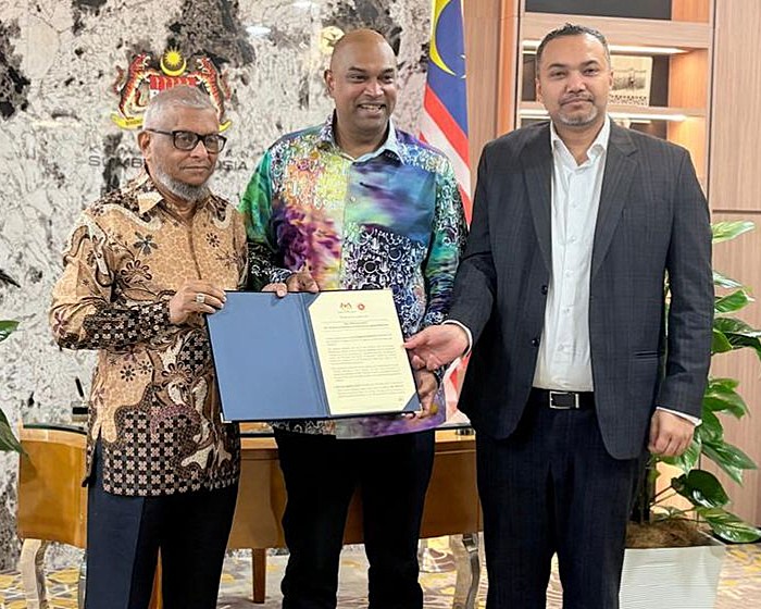 বাংলাদেশ–মালয়েশিয়া বৈঠক: শ্রমবাজার পুনরায় চালুতে দ্রুত পদক্ষেপ, যৌথ ঘোষণায় ৭ দফা