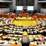 সংসদে হাসাহাসি ও বিতর্ক: স্বরাষ্ট্রমন্ত্রীর ‘দক্ষতা’ নিয়ে বিরোধীদলীয় নেতার কটাক্ষ