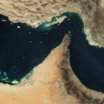 হরমুজ প্রণালি ১০ দিনের জন্য খুলে দেওয়ার ঘোষণা ইরানের; বিশ্ববাজারে তেলের দামে ১০ শতাংশ ধস