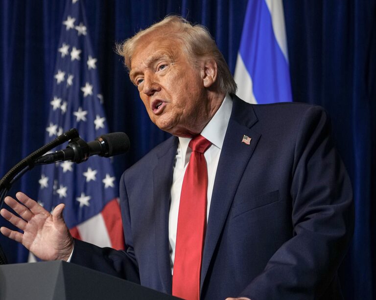 ইসরায়েল-লেবানন ১০ দিনের যুদ্ধবিরতিতে সম্মত বলে ঘোষণা দিলেন ট্রাম্প