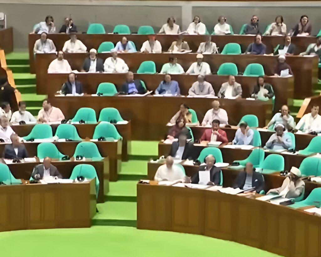 ১৩৩ অধ্যাদেশ পাসের চ্যালেঞ্জ: মঙ্গলবার থেকে দিনে দুই সেশনে চলবে সংসদ অধিবেশন, প্রয়োজনেও শুক্রবারও