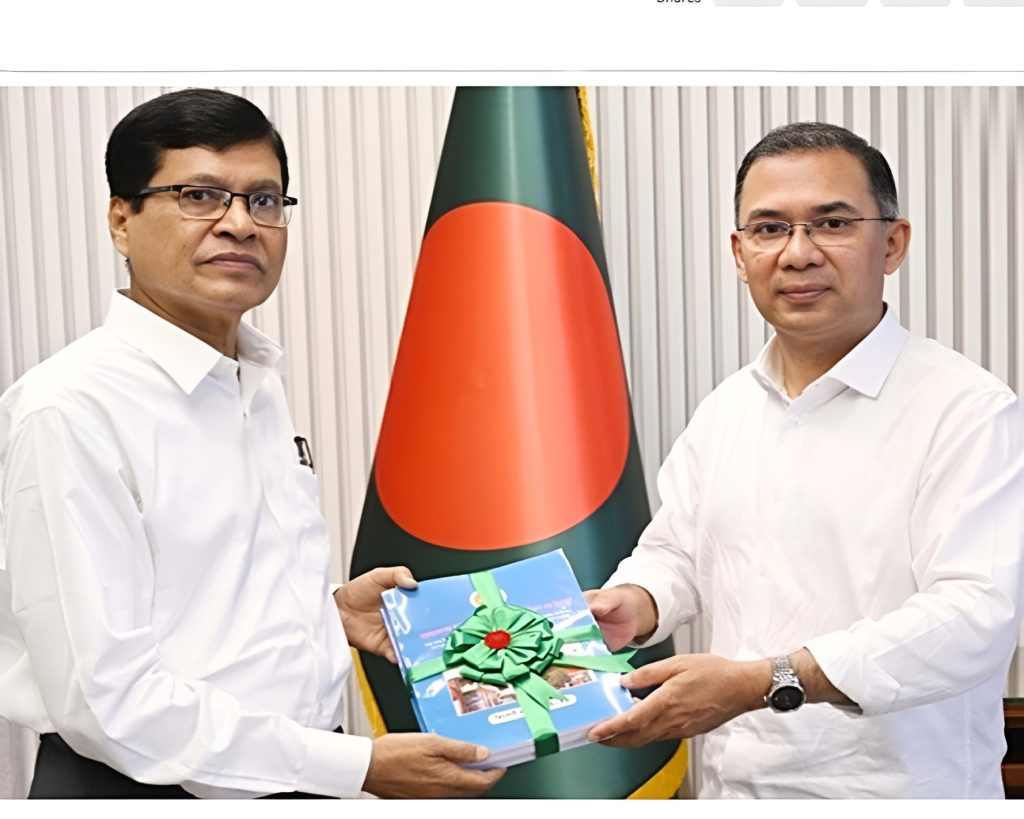 প্রধানমন্ত্রীর কাছে ২০২১-২২ অর্থবছরের অডিট রিপোর্ট পেশ; আছে আলোচিত রূপপুরের ‘বালিশ-কাণ্ড’