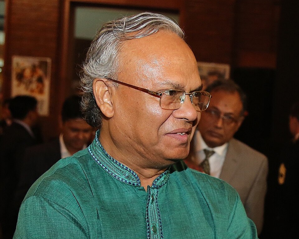 শেখ হাসিনার দেশে ফেরার দাবি স্রেফ ‘স্ট্যান্ডবাজি’: নয়াপল্টনে রুহুল কবির রিজভী