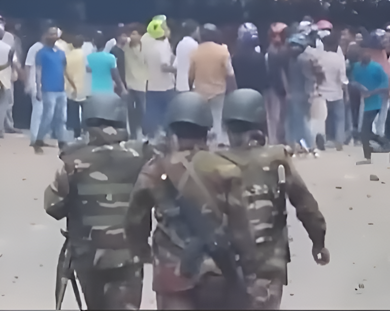 মাঠপর্যায়ের দায়িত্ব শেষে ব্যারাকে ফিরছে সেনাবাহিনী: সেনাপ্রধান জেনারেল ওয়াকার-উজ-জামান