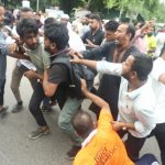 ধানমন্ডি ৩২-এ জামায়াতের মিছিল শেষে সাংবাদিকদের ওপর হামলা: রিপোর্টার শিশির গুরুতর আহত