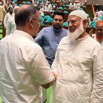 বাজেট অধিবেশন শেষে প্রধানমন্ত্রী তারেক রহমান ও বিরোধীদলীয় নেতা ডা. শফিকুর রহমানের কুশল বিনিময়