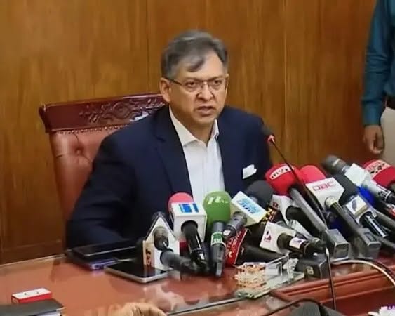 “এইচএসসি আন্দোলন ঘিরে ঘোলা পানিতে মাছ শিকারের চেষ্টা চলছে, অনেকেই পরীক্ষার্থী নন”: স্বরাষ্ট্রমন্ত্রী