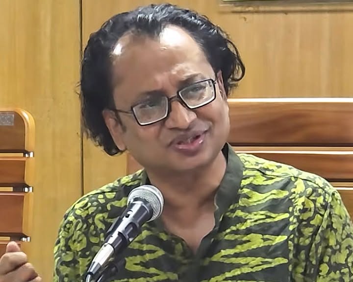 “শেখ হাসিনা এ দেশে সম্পূর্ণ অপ্রাসঙ্গিক, ডিসেম্বরে এলে স্বাগত জানাব, ফেস করবেন জাস্টিস”: তথ্য উপদেষ্টা