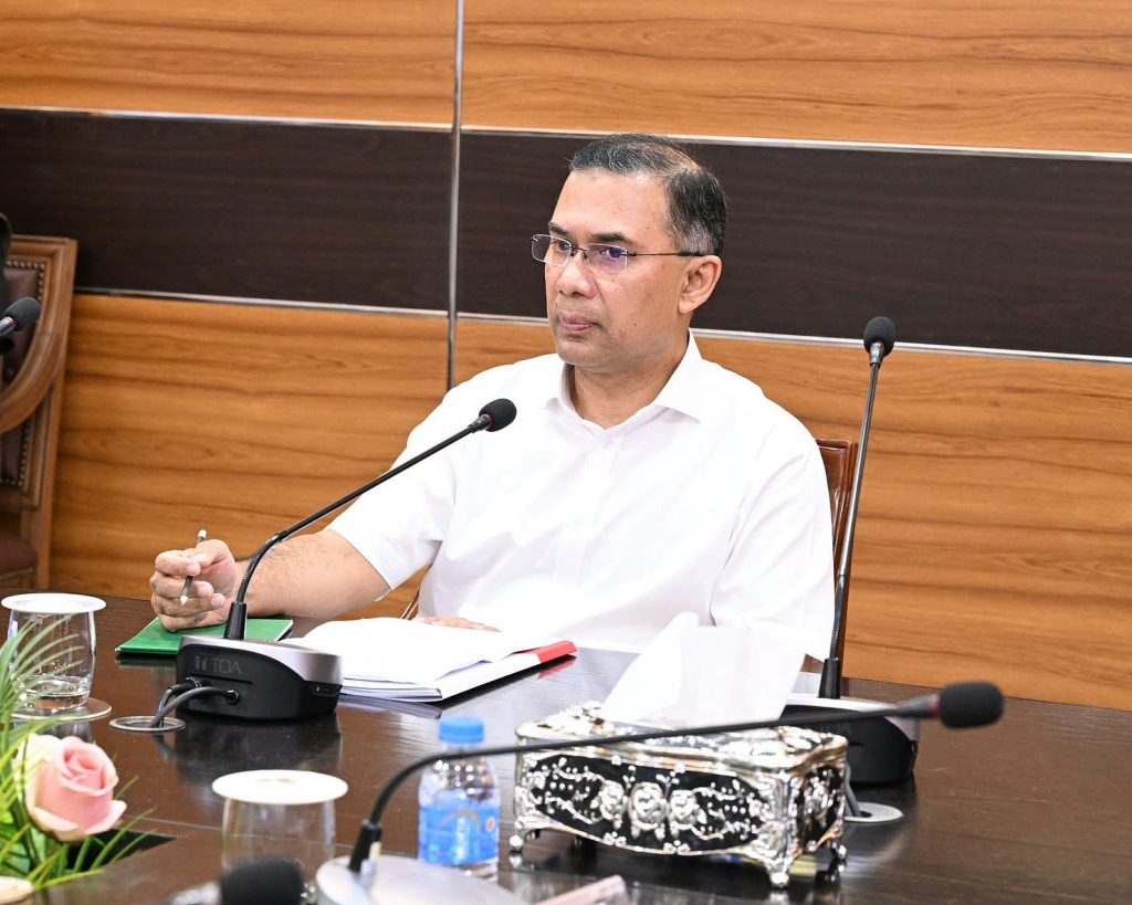 “সরকারি হাসপাতালই যেন মানুষের একমাত্র ভরসার জায়গা হয়ে ওঠে”: স্বাস্থ্য মন্ত্রণালয়ে গিয়ে প্রধানমন্ত্রীর কড়া নির্দেশ
