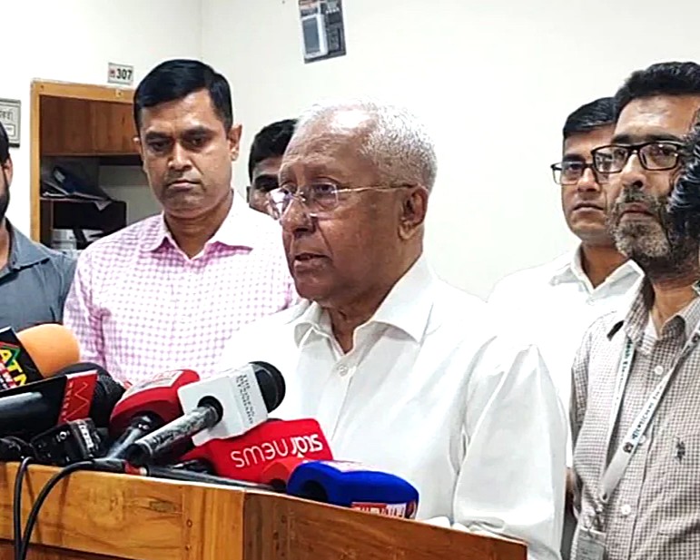 ২৩তম রাষ্ট্রপতি নির্বাচন: মির্জা ফখরুল ও অলি আহমদের মোট ৩টি মনোনয়নপত্র ইসি-তে জমা